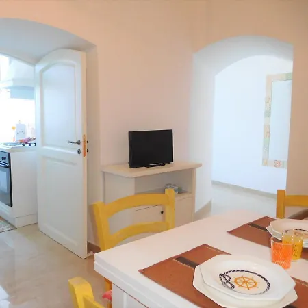 Yellow Elegance Fronte Mare